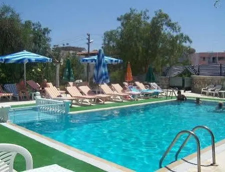 Apartahotel Golden 3*