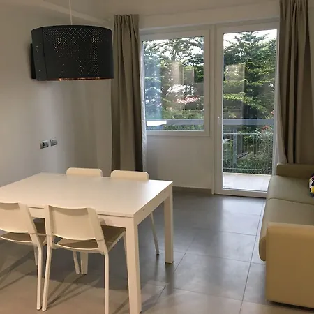 Aparthotel Golden 4*