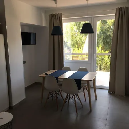 Golden Aparthotel 4*